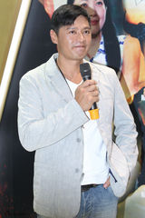 组图：《动荡的年代》李南星帅气依旧