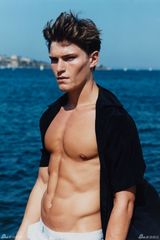 组图:男神一网打尽！全球百名性感男子半裸来袭