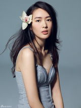 组图：童瑶花语写真 女人如花性感绽放