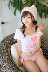 组图：日本19岁嫩模佐野雏子获赞走红 大胸长腿童颜貌美