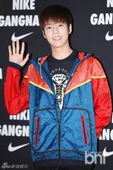 组图：少时孝渊李玹雨等出席活动 动感魅力难挡