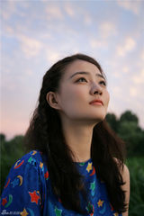 组图：徐璐丛林写真 清新灵动如凡间天使