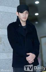 组图：FTTS成员FANY退伍 帅气外貌不减