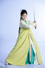 组图：《笑傲江湖》将播 袁姗姗打女形象曝光