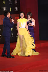 组图：李冰冰黄色礼服美艳 薄纱裙长腿若隐若现