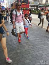组图：韩版《爸爸》中国行 上海香港两地遭围观