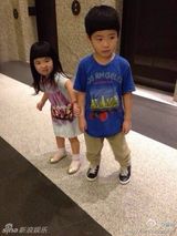 组图：儿童节萌娃当道！众星晒亲子照欢乐过节