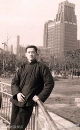 组图：明星奶爸齐过父亲节 陈坤携子卖萌抢镜