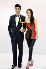 组图：明星公民颁奖盛典 群星到场星光熠熠