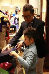 组图：石头开学新面貌 郭涛为子添新衣