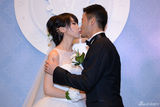 组图：吴京谢楠婚礼甜蜜亲吻 新娘有孕秀鸽子蛋