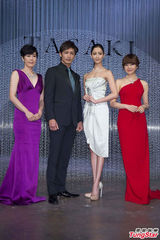 组图：陈妍希红裙魅惑 与玉木宏东京聚首