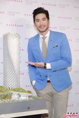 组图：高以翔婚后望移居温哥华 新剧谈四角恋