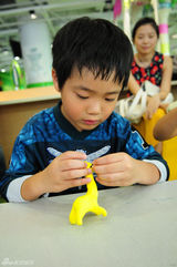 曹格儿女玩嗨：姐姐被玩具丑哭哥哥变怪兽