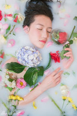 组图：苏青大片美若芙蓉 古装美人演绎花之物语