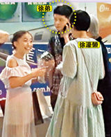 组图：陈奕迅10岁女儿歌舞表演 甜美扮花蝴蝶