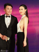 组图：金巧巧蒲巴甲徐冬冬活动红毯争艳