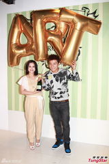 组图：叶蕴仪艺术学校开幕 张慧仪叹无暇陪子