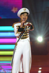 组图：凤飞飞生前精彩演出回顾 帽子歌后音容犹在