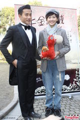 组图：刘恺威暂别新娘忙工作 与唐嫣拍新戏