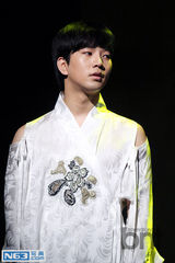 组图：音乐剧《风之国》媒体试演G.O等激情献唱