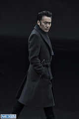 组图：吴秀波拍时尚写真尽显独特型男魅力