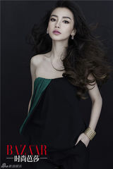 组图：Angelababy再登封面 性感成熟女神范