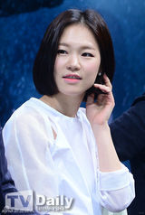 组图：朴有天宣传新片心情超好笑不停