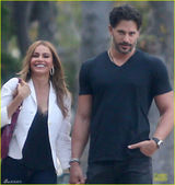 组图：最性感一对!《摩登》辣妈恋《真爱》狼人