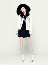 组图：2NE1与粉丝再续前缘 8月到沪献唱YG盛典