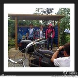 组图：文章低调筹划复出 与谢霆锋自拍心情好