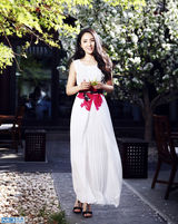 组图：董璇清新色彩大片 上演女神与美食诱惑