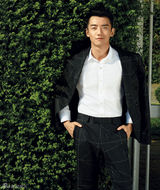 组图：郑恺治愈笑容登封面 男主角靠真功夫