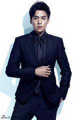 组图：张若昀西装大片 MAN味十足开启男色诱惑