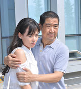 组图：《爱情最美丽》曝哭戏 张国立赞马思纯戏好