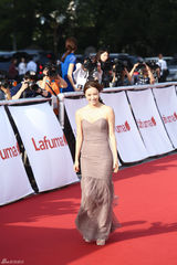 独家高清：又是一年百想红毯 众星云集争奇斗艳