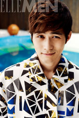 组图：陈学冬曝光写真大片 温暖调皮花美男来袭