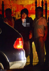 组图：韩寒七夕会面赵卓娜 女方微博爱点赞韩寒