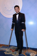 组图：吴京谢楠婚礼甜蜜亲吻 新娘有孕秀鸽子蛋