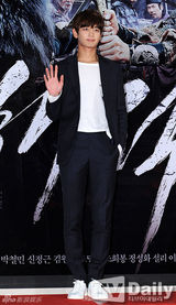 组图：《海盗》众星观影 SM艺人组团捧场