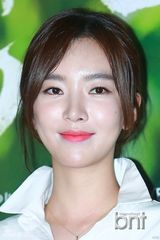 组图：金有贞盛骏等出席《庆州》VIP试映会