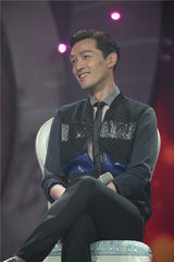 组图：《启示录》首映礼 胡歌闫妮上演姐弟恋