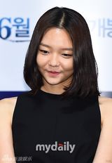 组图：《高跟鞋》首映 车胜元新作问世心情好