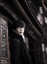 组图：许嵩新专辑封面首曝光 传达简适生活态度