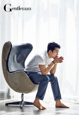 组图：宋承宪杂志写真 变身硬朗雪茄男