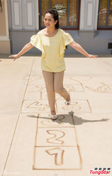 组图;张慧仪独门教仔法 叶蕴仪儿时贪玩撞穿头