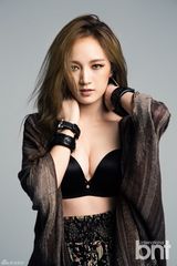 组图：miss A佳 拍写真 若隐若现性感十足