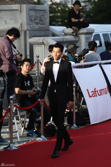 独家高清：又是一年百想红毯 众星云集争奇斗艳