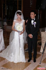 组图：焦恩俊迎娶旧爱林千钰 被整要求吻伴郎