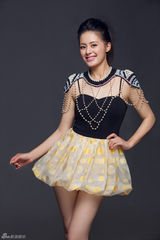 组图：王力可甜美大片 时尚造型彰显独特